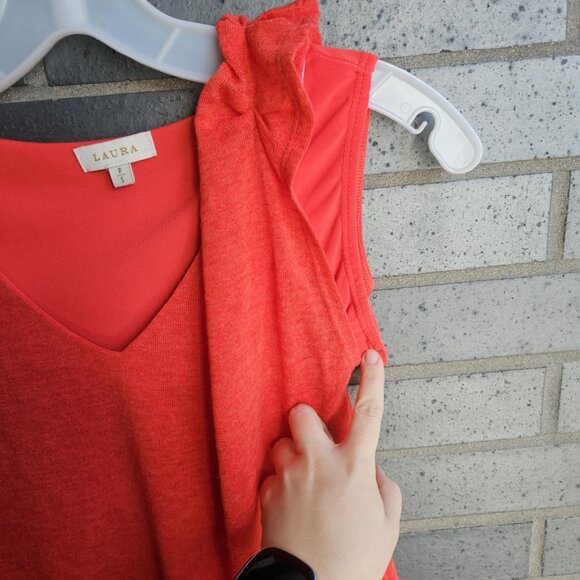 💥$5 ADD ON - Laura Red Flowy V-Neck T-Shirt With Built-In Tank top Size S - Picture 10 of 13